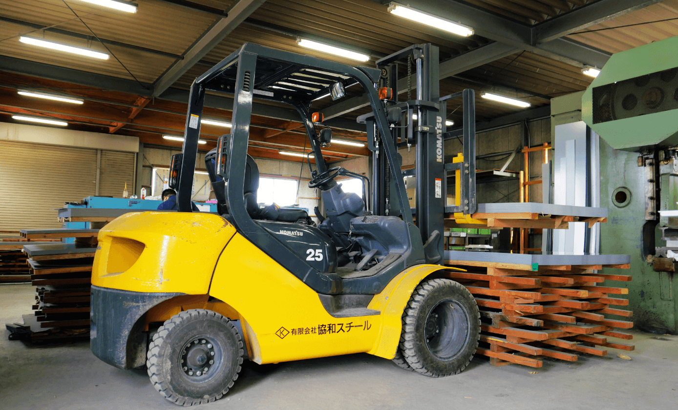 搬送フォークリフト